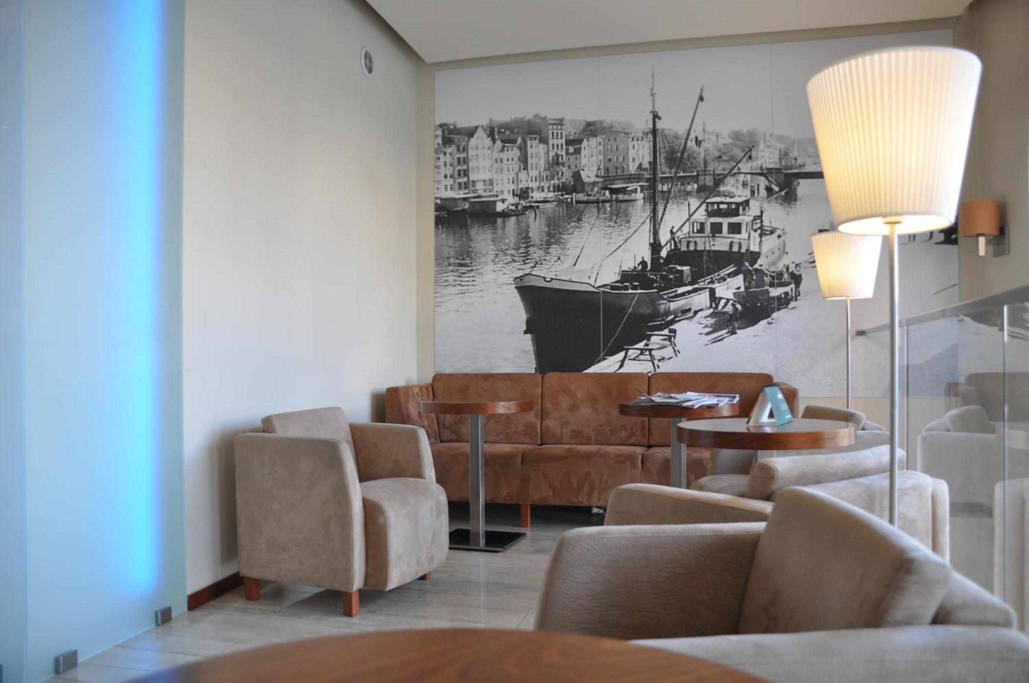 Hotel Atrium Elblag Esterno foto